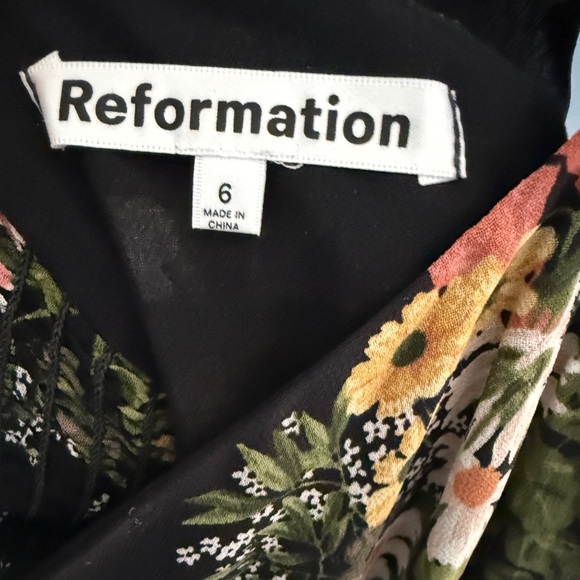 Reformation Twilight Dress in Sicilia - Picture 5 of 6